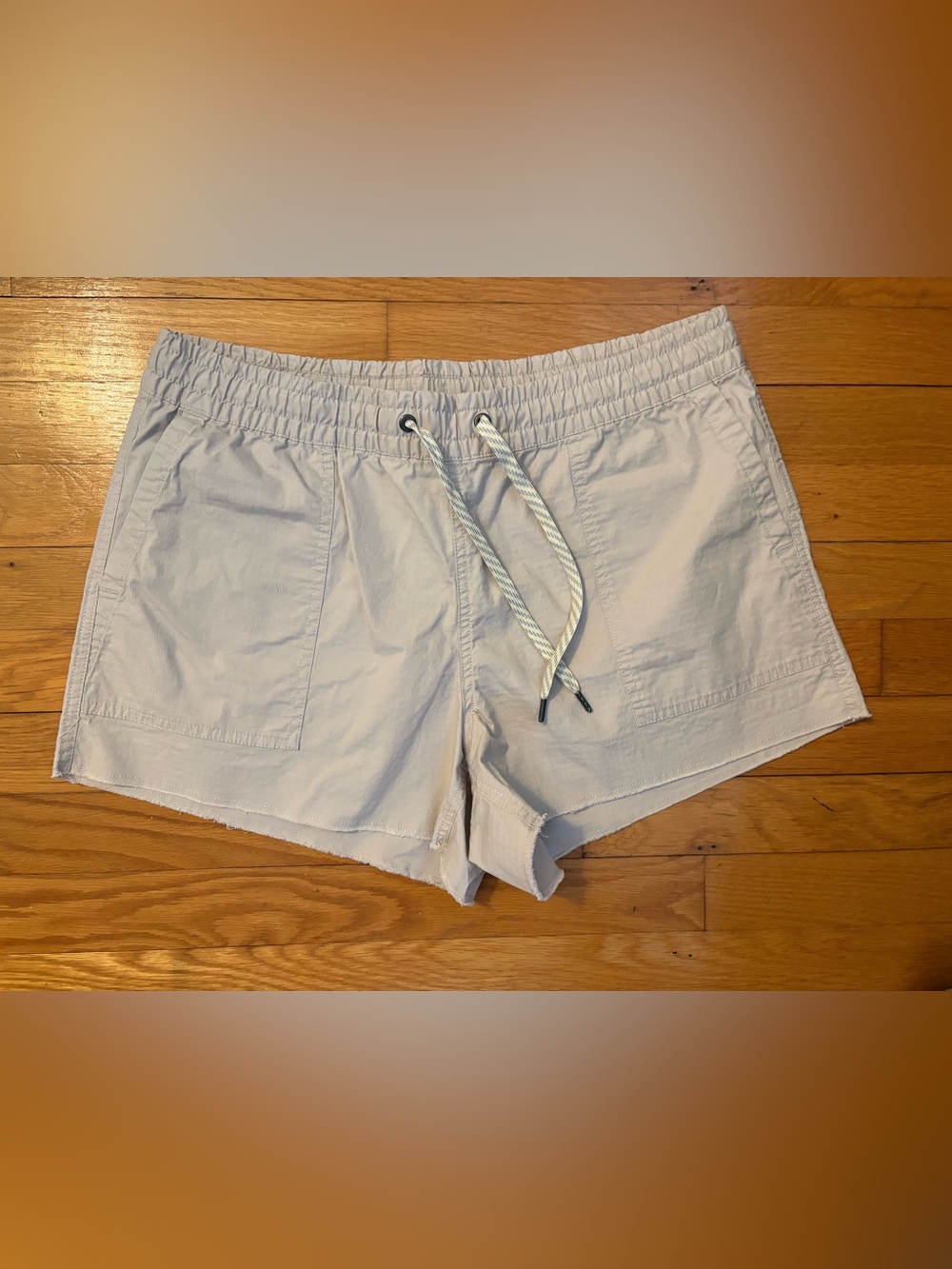 Vuori Shorts